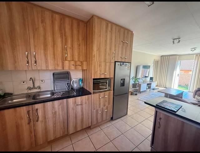 2 BEDROOM TOWNHOUSE FOR SALE IN THE REEDS